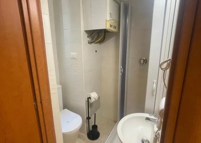 Jubilee 2 Bed and Breakfast 3*
